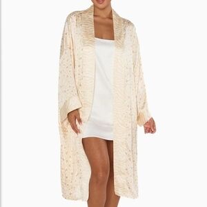Mumu x Curateur The Harlow Robe - OS
